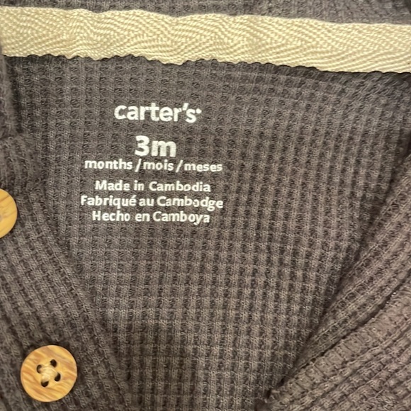 Carter’s Gray and off white boy bundle set - Picture 3 of 14
